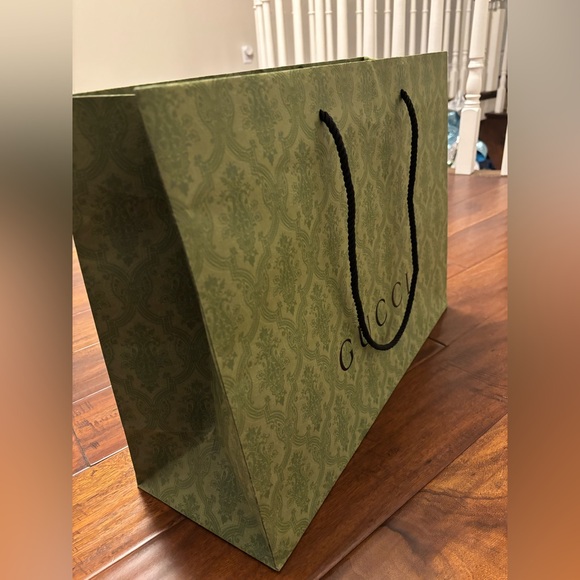 Authentic Bug Gucci Paper Bag - Picture 3 of 4
